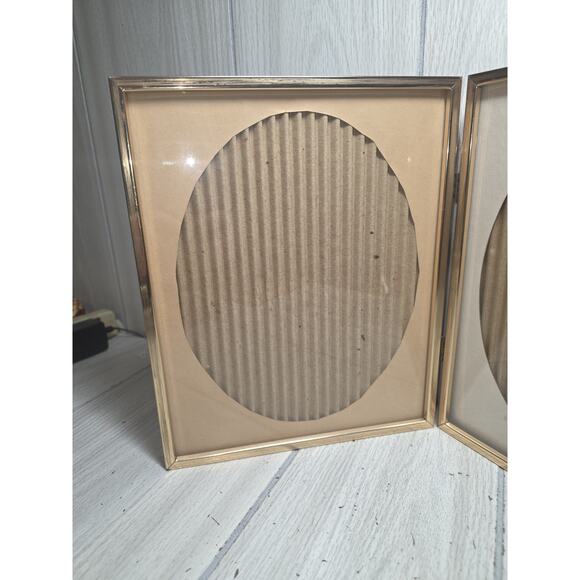 Vtg 70s Brass Standing Double Bifold Picture Frame Oval Matte Gold Tone 8x10 - Picture 10 of 10